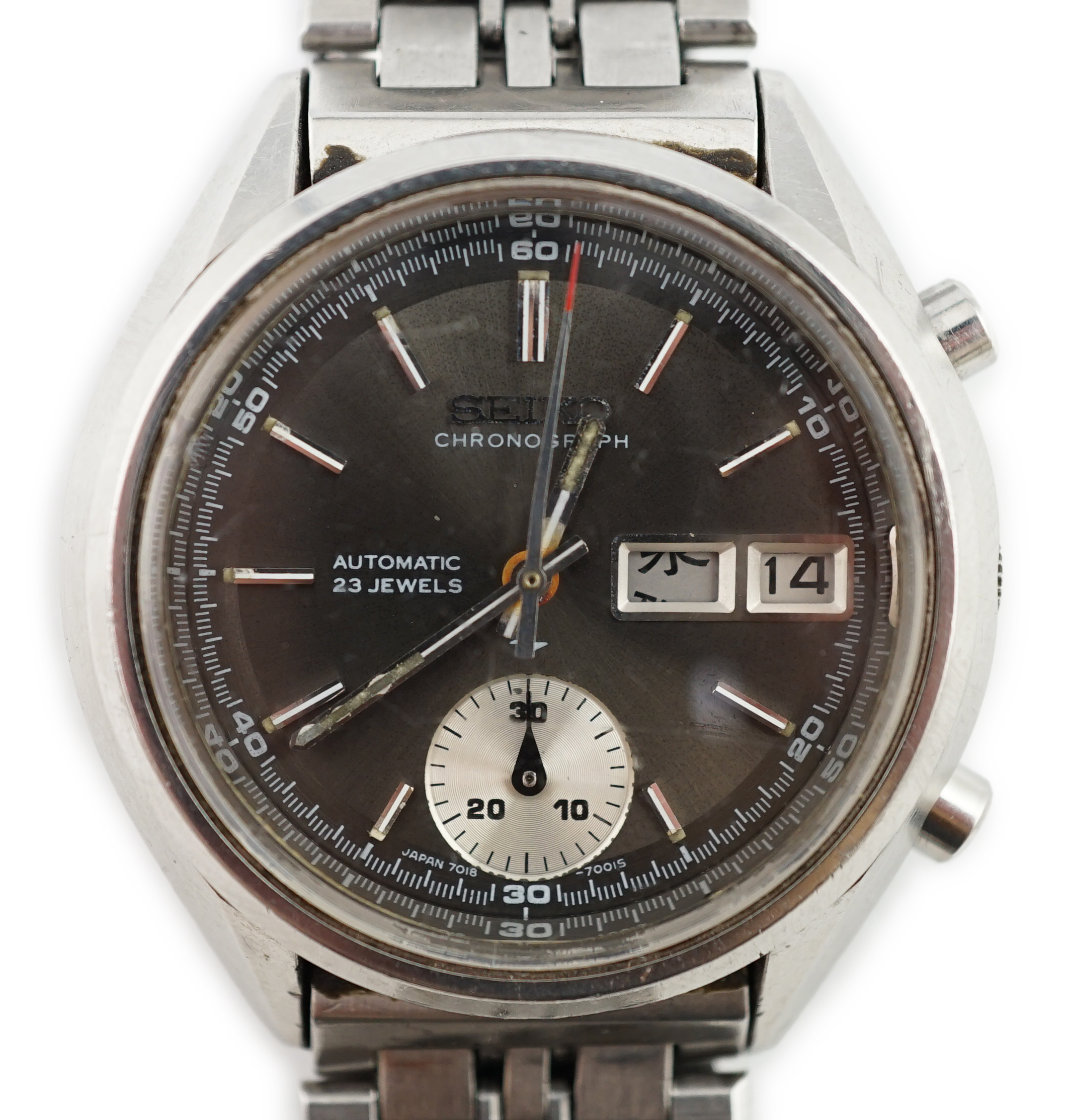 A gentleman's stainless steel Seiko chronograph automatic wrist watch